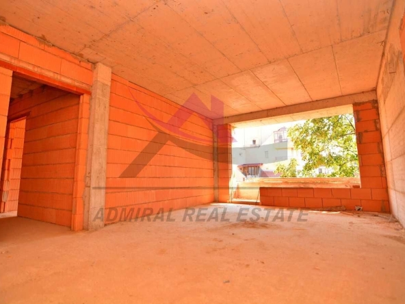 Тристаен апартамент в Варна, Колхозен пазар - 118 кв.м за 1356 €/кв.м - Снимка #1