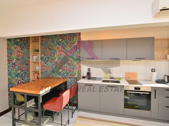 Дава се под наем Двустаен апартамент в Варна, Център - 65 кв.м за 550 € - Снимка #1