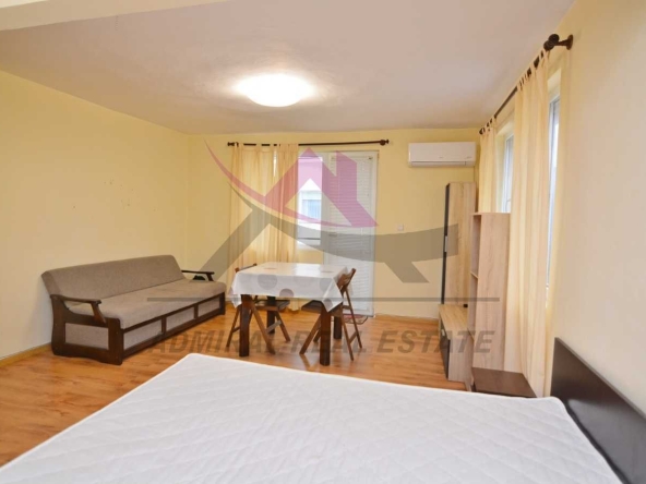 Дава се под наем Двустаен апартамент в Варна, Окръжна болница - 52 кв.м за 350 € - Снимка #1