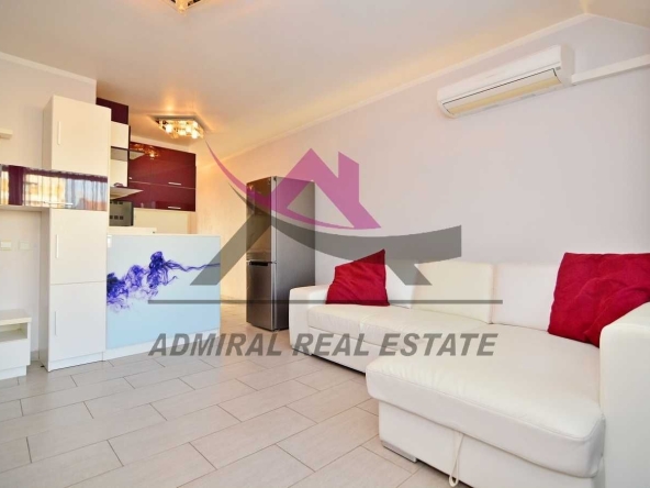 Дава се под наем Двустаен апартамент в Варна, Колхозен пазар - 85 кв.м за 400 € - Снимка #1