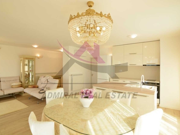 Многостаен апартамент в Варна, Бриз - 258 кв.м за 2559 €/кв.м - Снимка #1