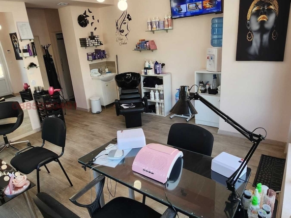 Дава се под наем  в Плевен, Идеален център -  кв.м за 127.5 € - Снимка #1