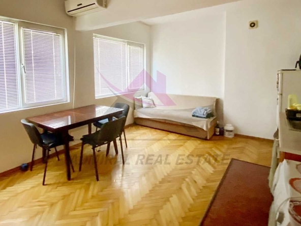 Дава се под наем Двустаен апартамент в Варна, Център - 62 кв.м за 425 € - Снимка #1