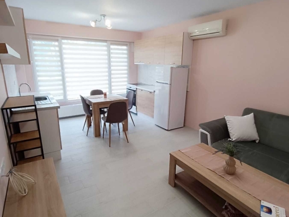 Дава се под наем Двустаен апартамент в Перник, Изток - 45 кв.м за 348.84 € - Снимка #1