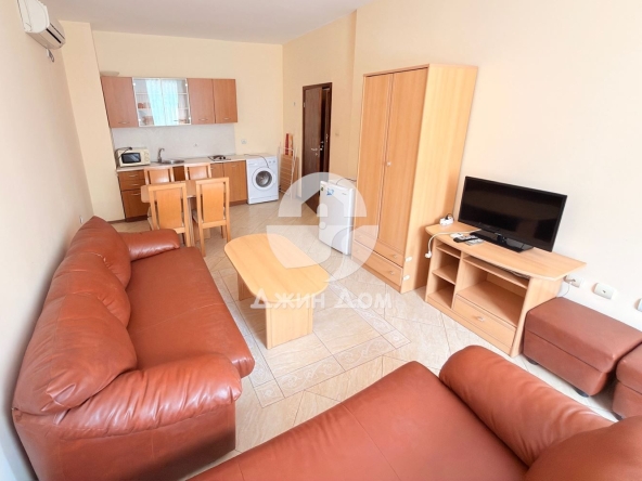 Двустаен апартамент в к.к. Слънчев бряг - 58 кв.м за 1121 €/кв.м - Снимка #1