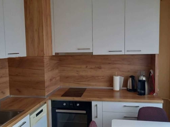 Дава се под наем Едностаен апартамент в София, Надежда 1 - 47 кв.м за 438.6 € - Снимка #1