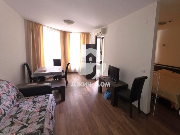 Двустаен апартамент в к.к. Слънчев бряг - 47 кв.м за 1213 €/кв.м - Снимка #1