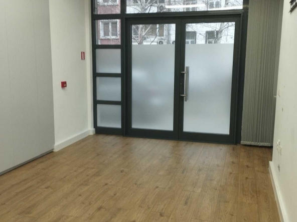 Дава се под наем Офис в София, Център - 70 кв.м за 1097.01 € - Снимка #1