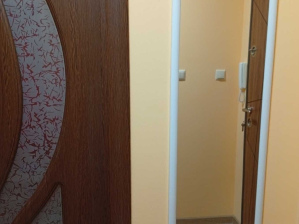 Дава се под наем Двустаен апартамент в Стара Загора, Три чучура - център - 60 кв.м за 459 € - Снимка #1