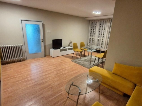 Дава се под наем Двустаен апартамент в София, Център - 80 кв.м за 650 € - Снимка #1