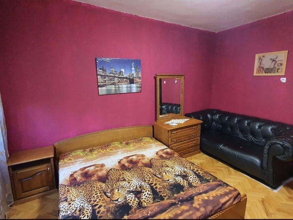 Четиристаен апартамент в Плевен, Широк център - 107 кв.м за 954 €/кв.м - Снимка #1