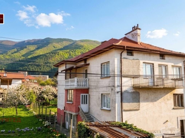 Къща в Сапарева баня - 210 кв.м за 289 €/кв.м - Снимка #1