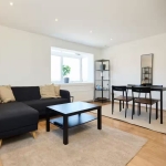 Дава се под наем Двустаен апартамент в София, Център - 72 кв.м за 438.6 € - Снимка #1