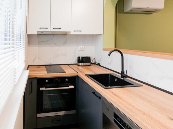 Дава се под наем Двустаен апартамент в София, Света Троица - 65 кв.м за 510 € - Снимка #1