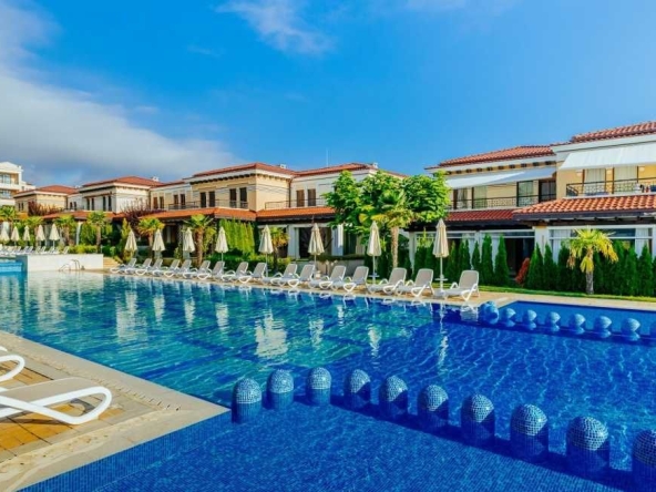 Дава се под наем Двустаен апартамент в Несебър - 53 кв.м за 89000 € - Снимка #1