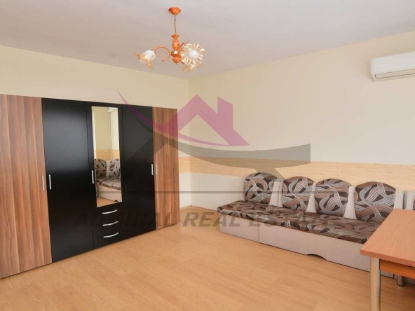 Дава се под наем Четиристаен апартамент в Варна, Лятно кино Тракия - 80 кв.м за 498.27 € - Снимка #1