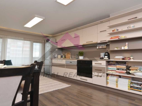 Дава се под наем Тристаен апартамент в Варна, Чайка - 70 кв.м за 797.64 € - Снимка #1