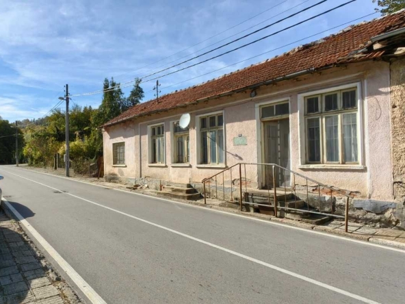 Къща в с. Белица, Област Габрово - 80 кв.м за 510 €/кв.м - Снимка #1