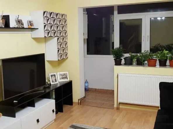 Дава се под наем Двустаен апартамент в Бургас, Изгрев - 45 кв.м за 219.3 € - Снимка #1