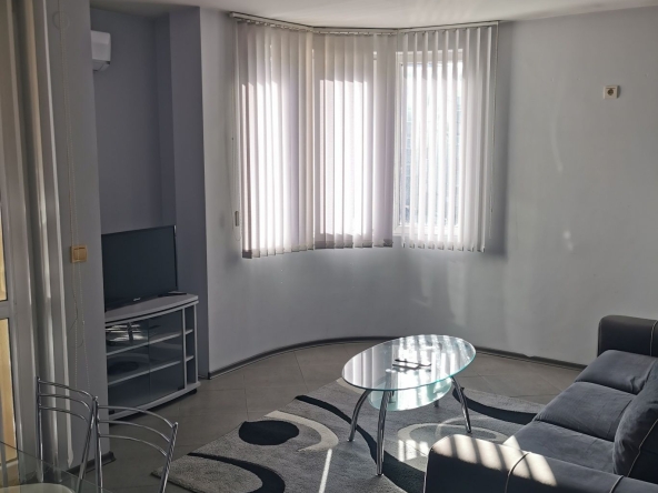 Дава се под наем Двустаен апартамент в Благоевград, Вароша - 60 кв.м за 306 € - Снимка #1