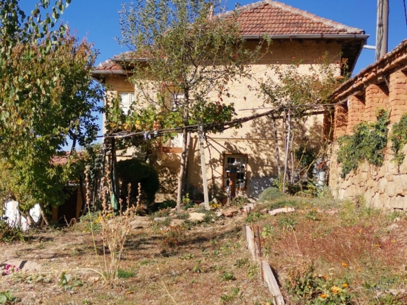 Къща в с. Дебели рът, Област Велико Търново - 145 кв.м за 113 €/кв.м - Снимка #1