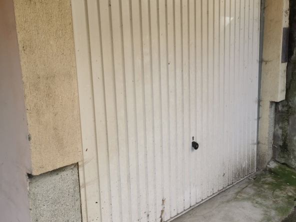Дава се под наем Гараж / Паркомясто в с. Осеново, Област Варна - 17 кв.м за 69823.08 € - Снимка #1
