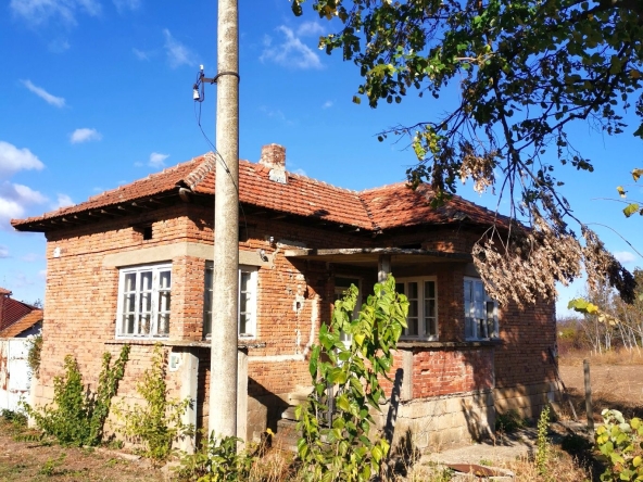 Къща в с. Козаревец, Област Велико Търново - 80 кв.м за 563 €/кв.м - Снимка #1