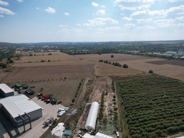 Земеделски имот в Плевен, Индустриална зона -  кв.м за 2040 €/дка - Снимка #1