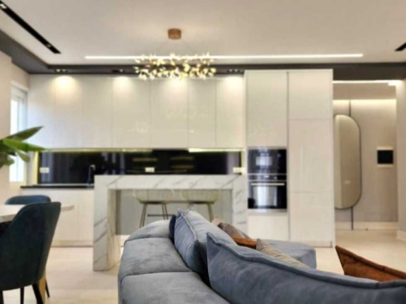 Тристаен апартамент в София, Център - 100 кв.м за 1700 €/кв.м - Снимка #1