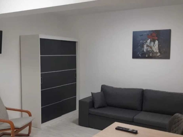 Дава се под наем Едностаен апартамент в Пловдив, Каменица 2 - 40 кв.м за 183.6 € - Снимка #1