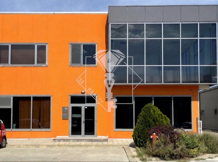 Дава се под наем Промишлена сграда в Пловдив, Индустриална зона - Север - 600 кв.м за 2593.35 € - Снимка #1