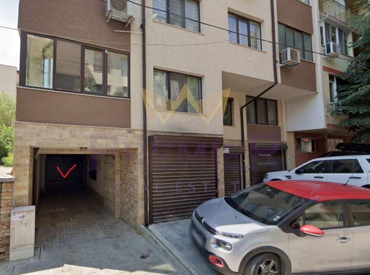 Гараж / Паркомясто в Варна, Трошево - 28 кв.м за 273 €/кв.м - Снимка #1