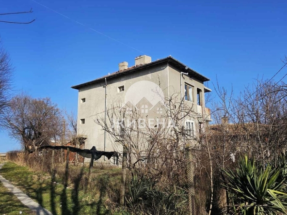 Къща в Каспичан - 350 кв.м за 186 €/кв.м - Снимка #1