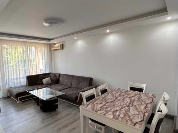 Дава се под наем Двустаен апартамент в Петрич - 64 кв.м за 398.82 € - Снимка #1