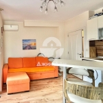 Тристаен апартамент в Поморие - 90 кв.м за 692 €/кв.м - Снимка #1