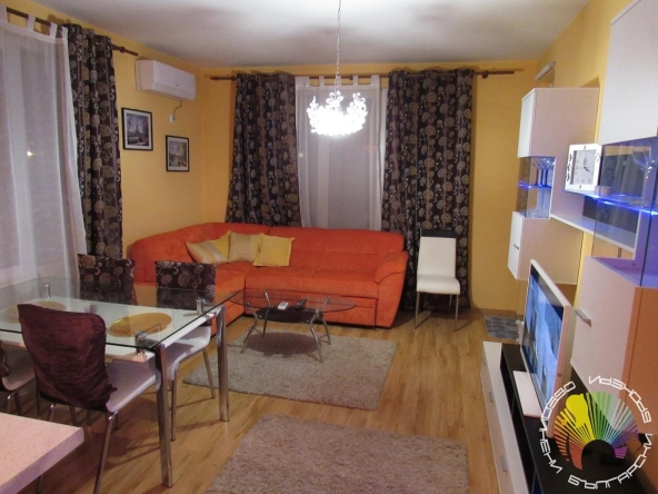 Дава се под наем Двустаен апартамент в Бургас, Славейков - 65 кв.м за 433.5 € - Снимка #1