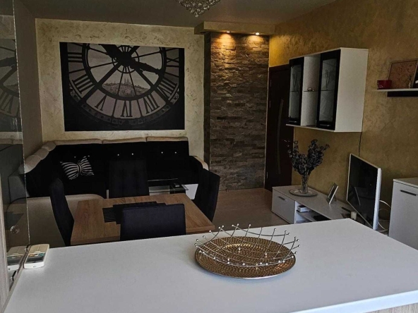 Двустаен апартамент в Пловдив, Кючук Париж - 47 кв.м за 1937 €/кв.м - Снимка #1