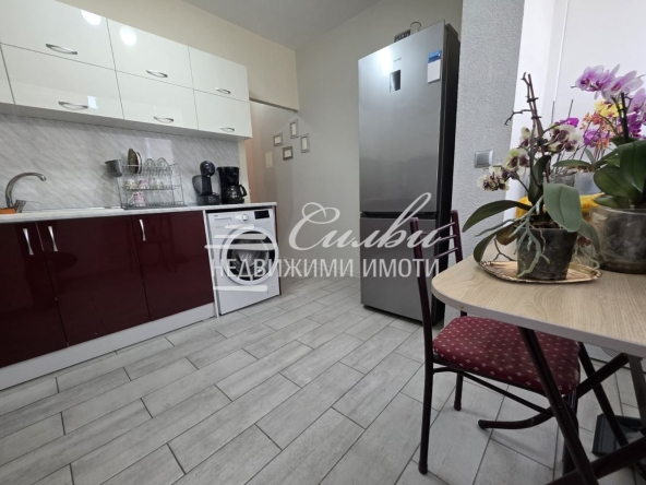 Двустаен апартамент в Шумен, Добруджански - 65 кв.м за 1209 €/кв.м - Снимка #1