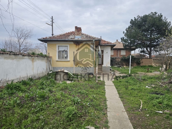 Къща в с. Чоба, Област Пловдив - 234 кв.м за 76 €/кв.м - Снимка #1