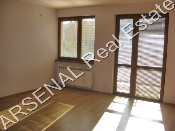 Дава се под наем Двустаен апартамент в София, Център - 70 кв.м за 530 € - Снимка #1