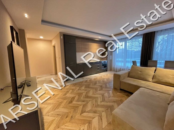 Дава се под наем Четиристаен апартамент в София, Лозенец - 150 кв.м за 1500 € - Снимка #1