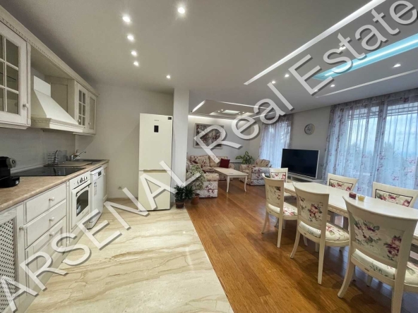 Дава се под наем Четиристаен апартамент в София, в.з. Киноцентъра - 170 кв.м за 1000 € - Снимка #1