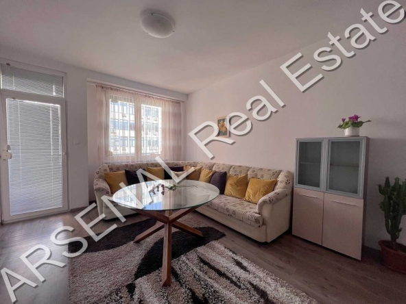 Дава се под наем Тристаен апартамент в София, Център - 78 кв.м за 600 € - Снимка #1