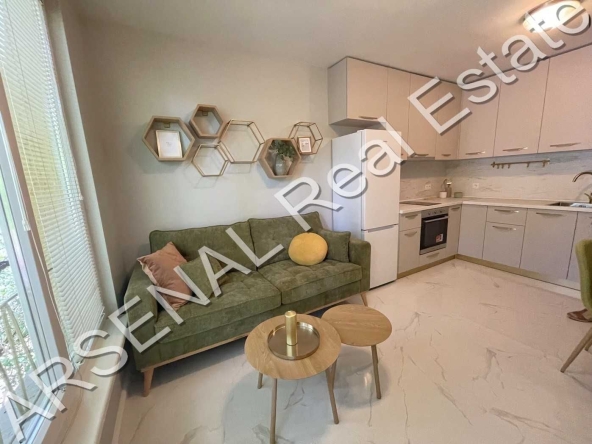 Дава се под наем Тристаен апартамент в София, Гео Милев - 72 кв.м за 750 € - Снимка #1