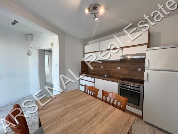 Дава се под наем Двустаен апартамент в София, Хиподрума - 80 кв.м за 550 € - Снимка #1