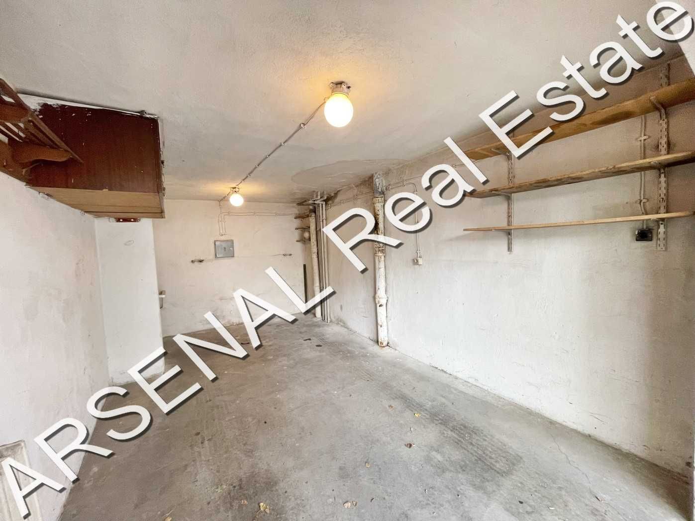 Гараж / Паркомясто в София, Изгрев - 17 кв.м за 2559 €/кв.м - Снимка #1