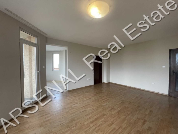 Дава се под наем Тристаен апартамент в София, Борово - 120 кв.м за 600 € - Снимка #1