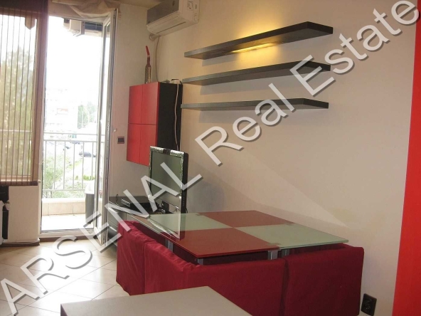 Дава се под наем Тристаен апартамент в София, Младост 1 - 92 кв.м за 700 € - Снимка #1