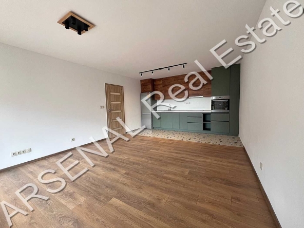 Дава се под наем Тристаен апартамент в София, Дианабад - 108 кв.м за 650 € - Снимка #1