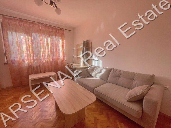 Дава се под наем Тристаен апартамент в София, Гоце Делчев - 64 кв.м за 700 € - Снимка #1